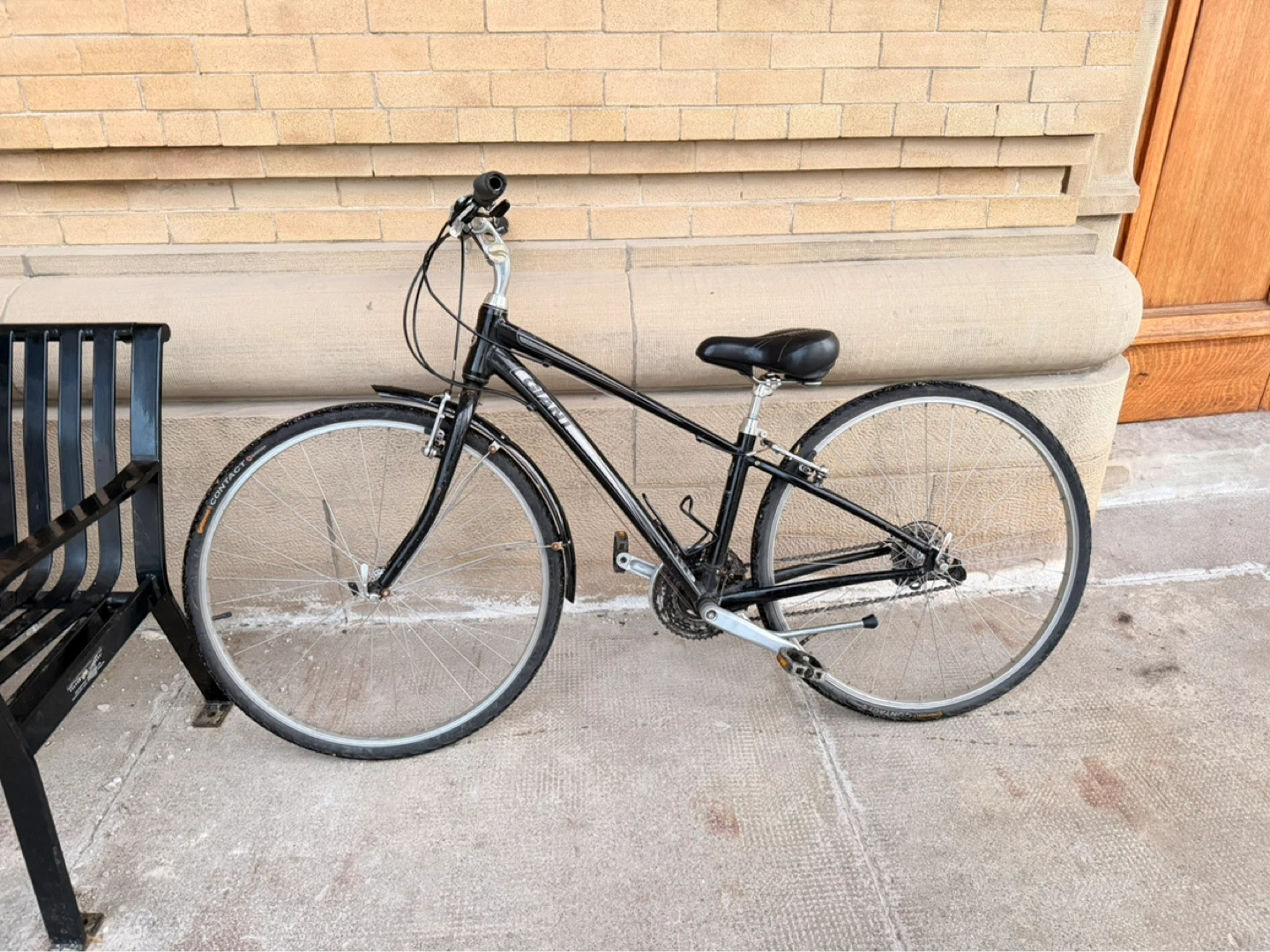 Giant Cypress Hybrid Bike - photo 2