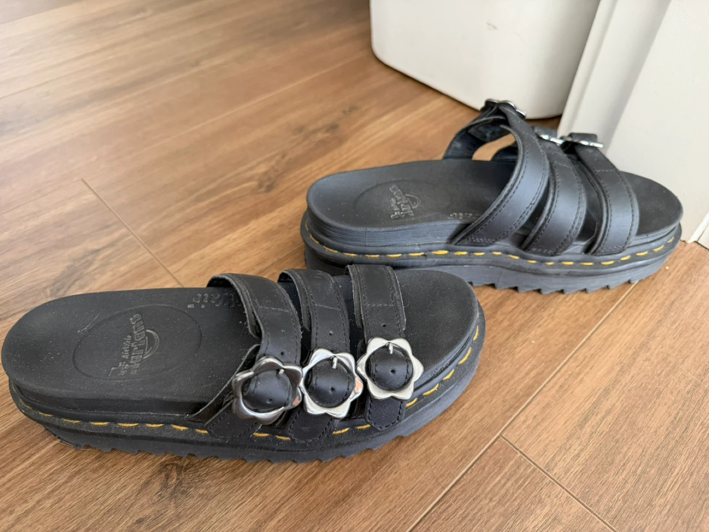 Dr. Martens Blaire Slide Flower Sandals Black Size US L 7 - photo 3