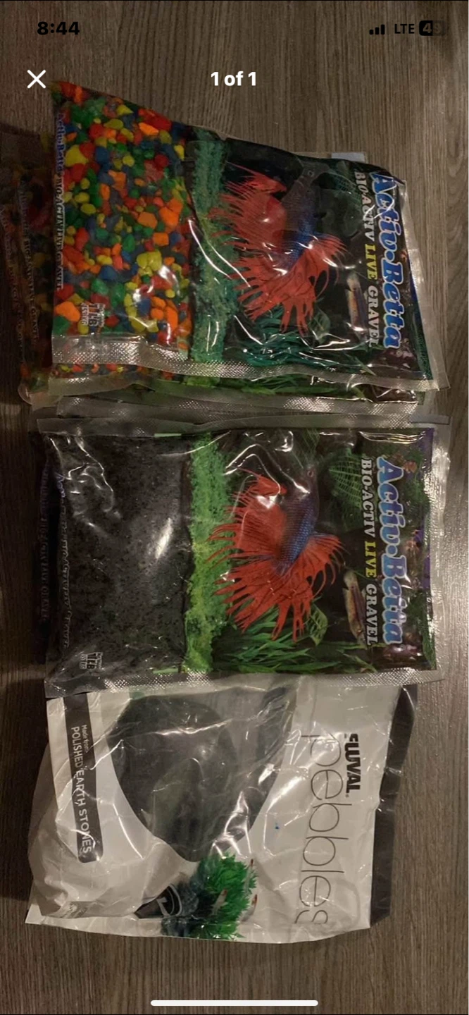 Aqueon Betta Bio-Activ Live Gravel & Fluval Polished Pebbles