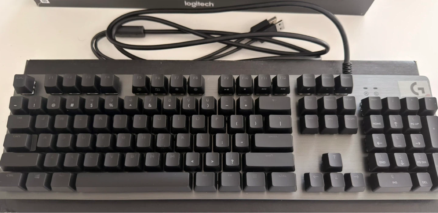Logitech G512