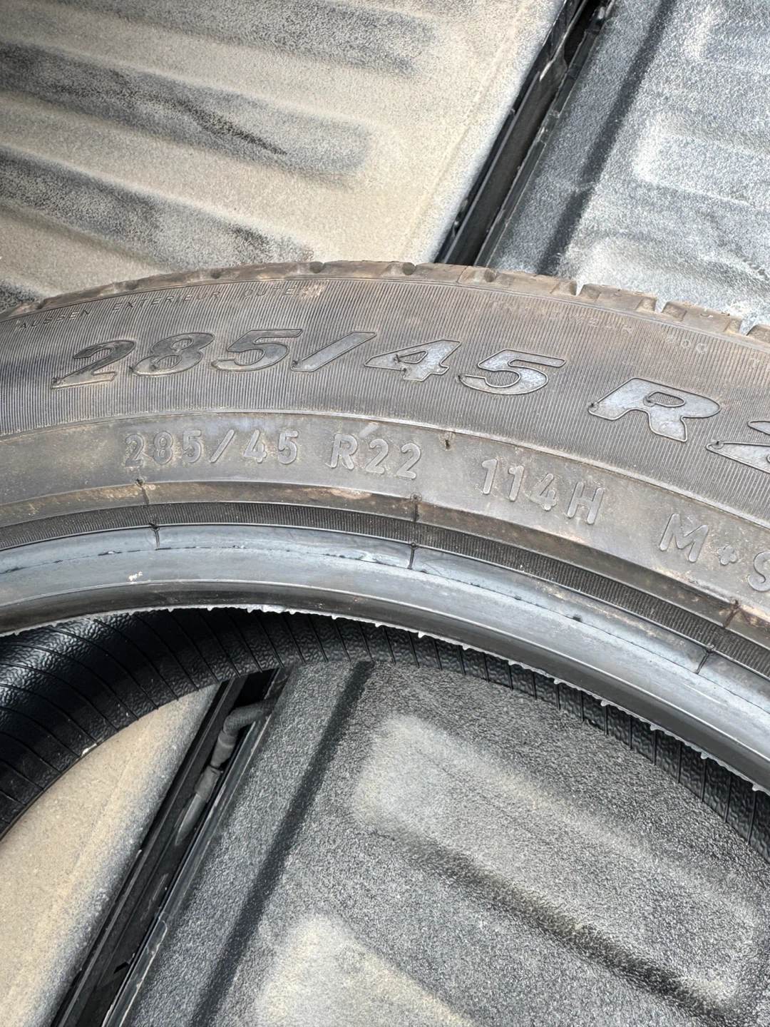 Pirelli 285/45 R22 Tire - photo 2