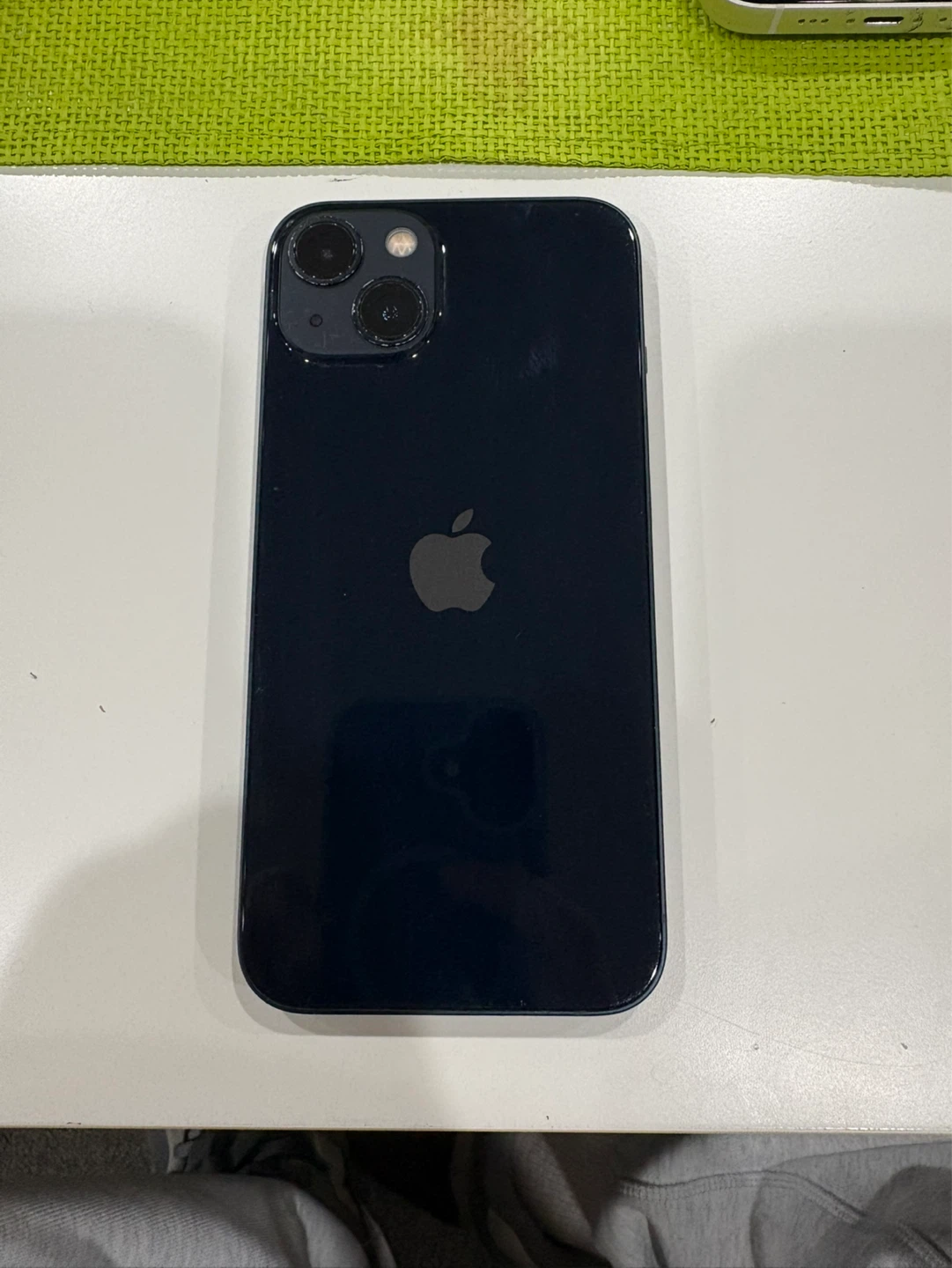 Apple iPhone 13 - 128 GB - Midnight