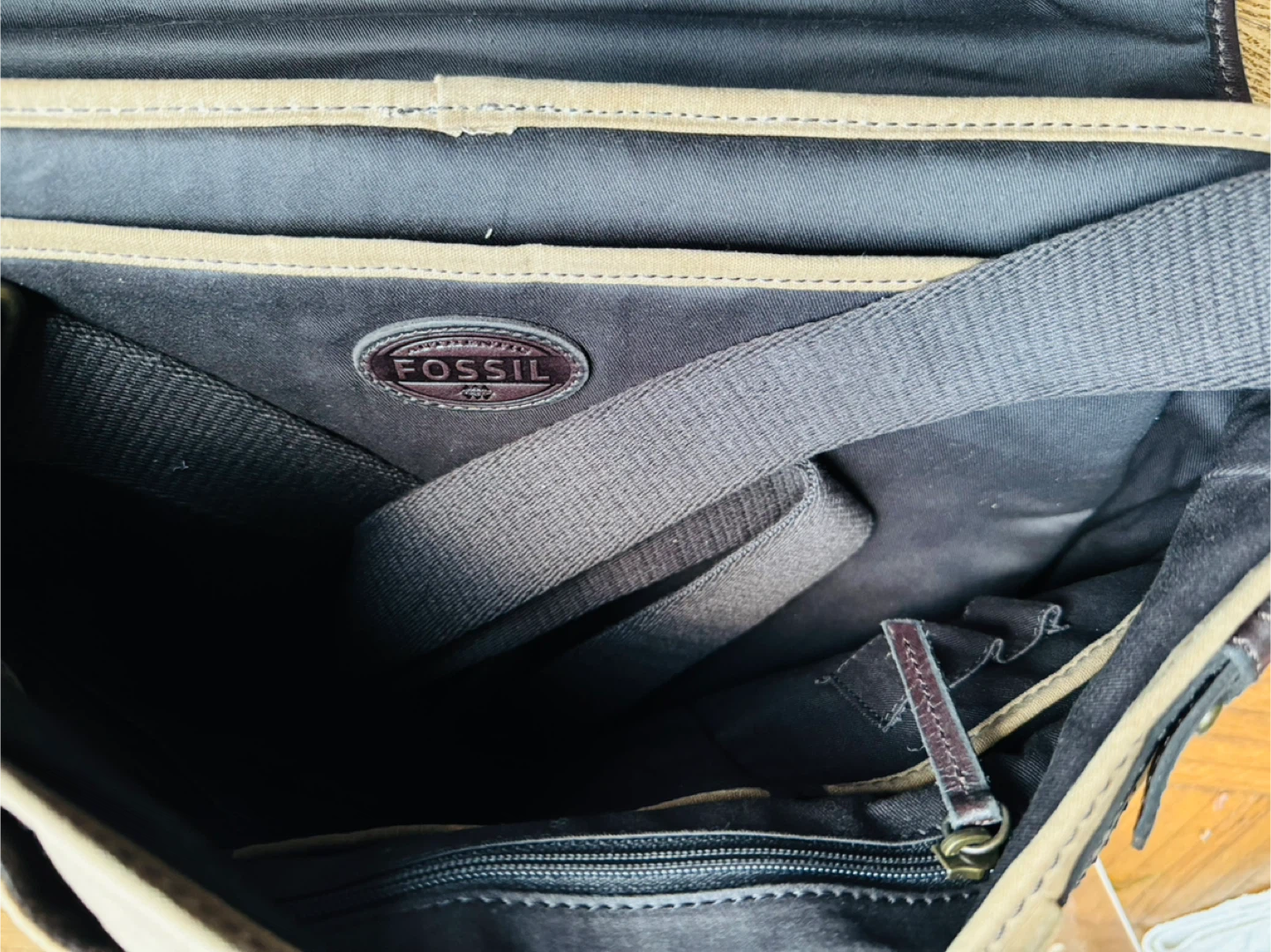 Fossil Messenger Bag - Tan Canvas with Leather trim - Brand New - photo 3