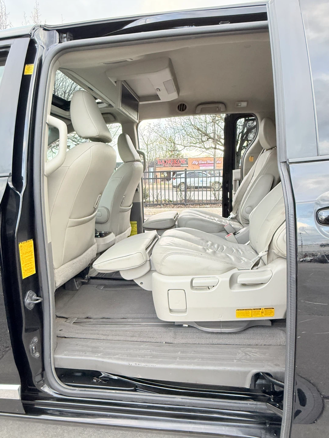 2011 Toyota Sienna - photo 5
