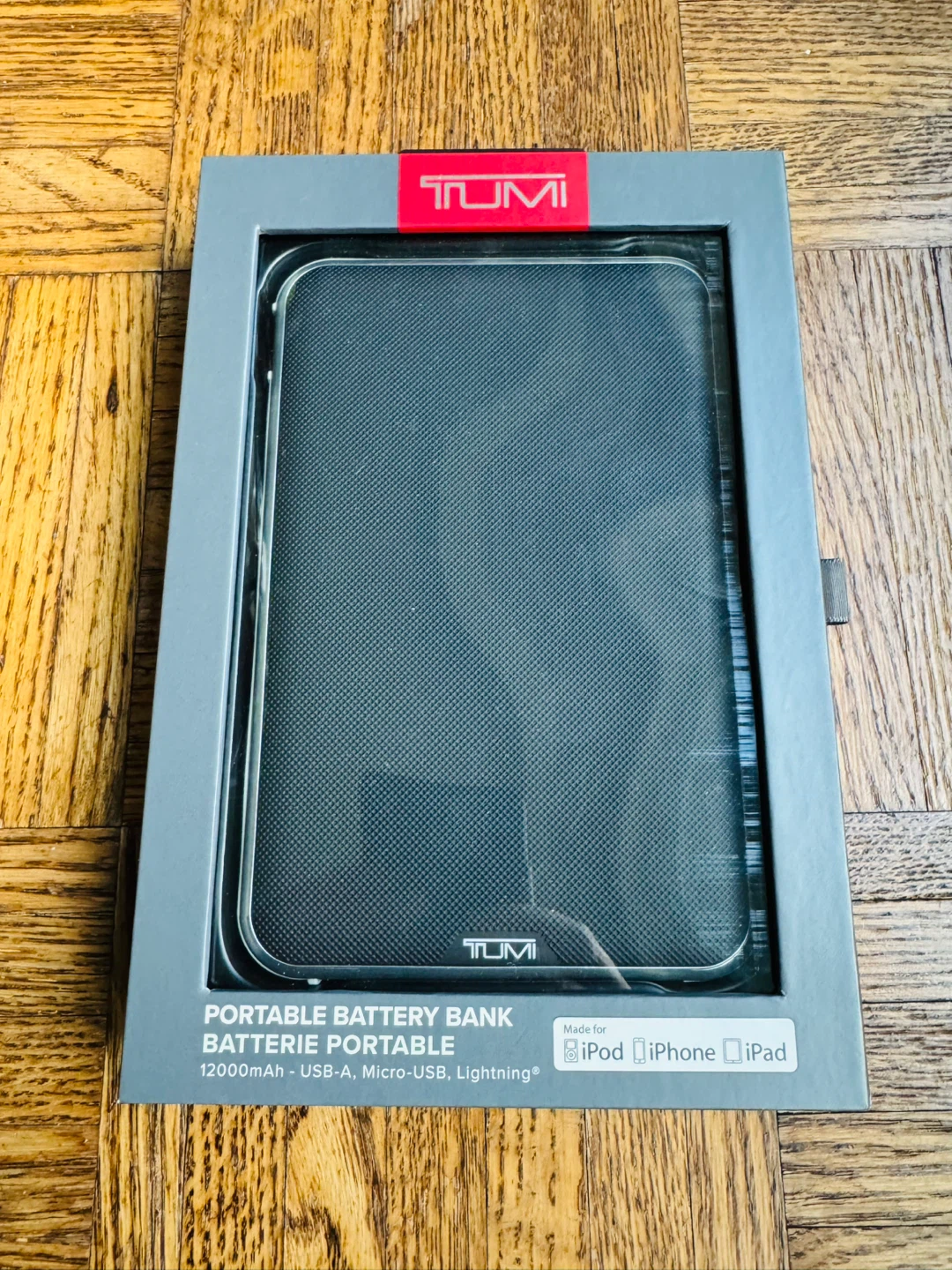 Tumi Portable Battery Bank 12000mAh - New in box