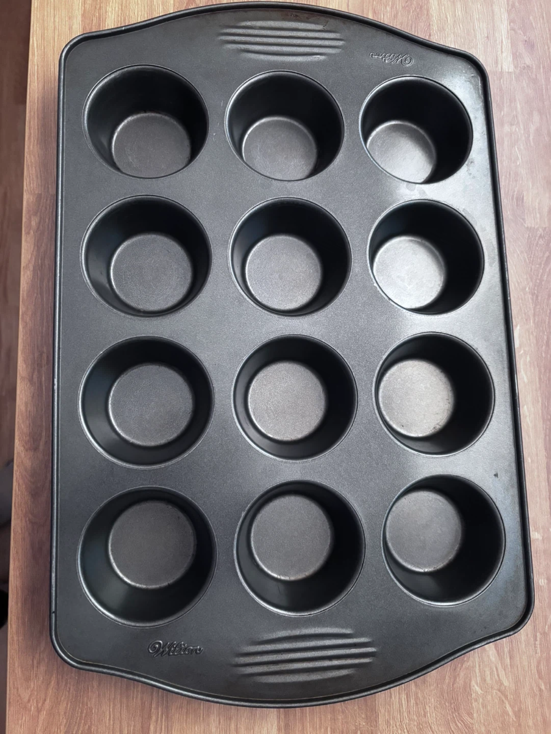 Used Wilton 12-Cup Muffin Tin