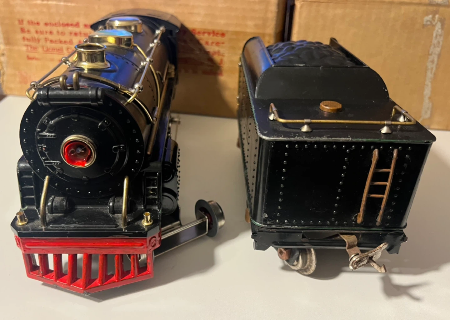 Lionel "No. 384" Black Electric Train Engine and Tender - photo 5
