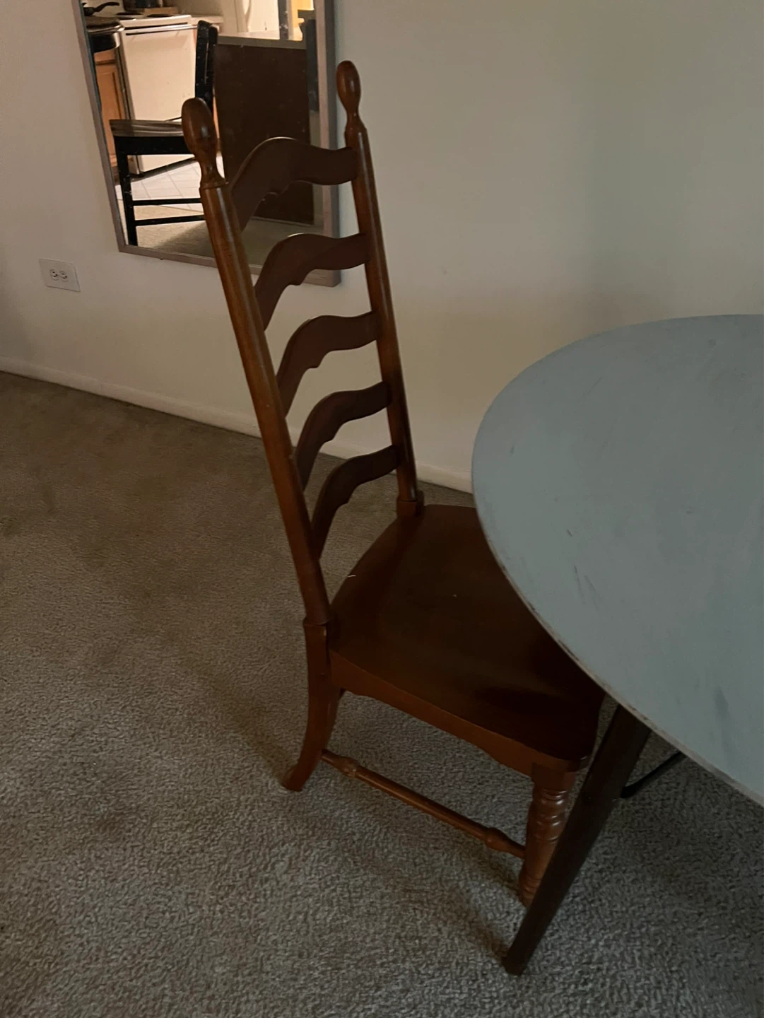 Round Dining Table with 3Wooden Chairs - photo 2