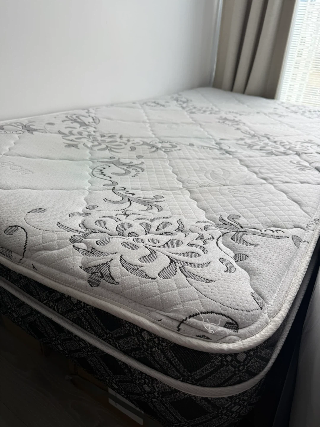 Twin Mattress 10” - photo 2