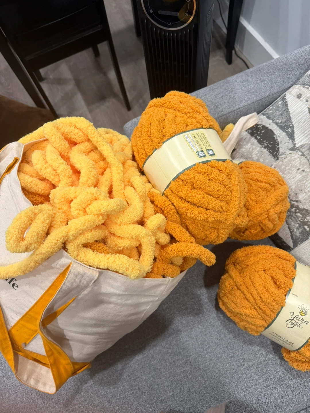 Chunky Yarn / 8 Spools