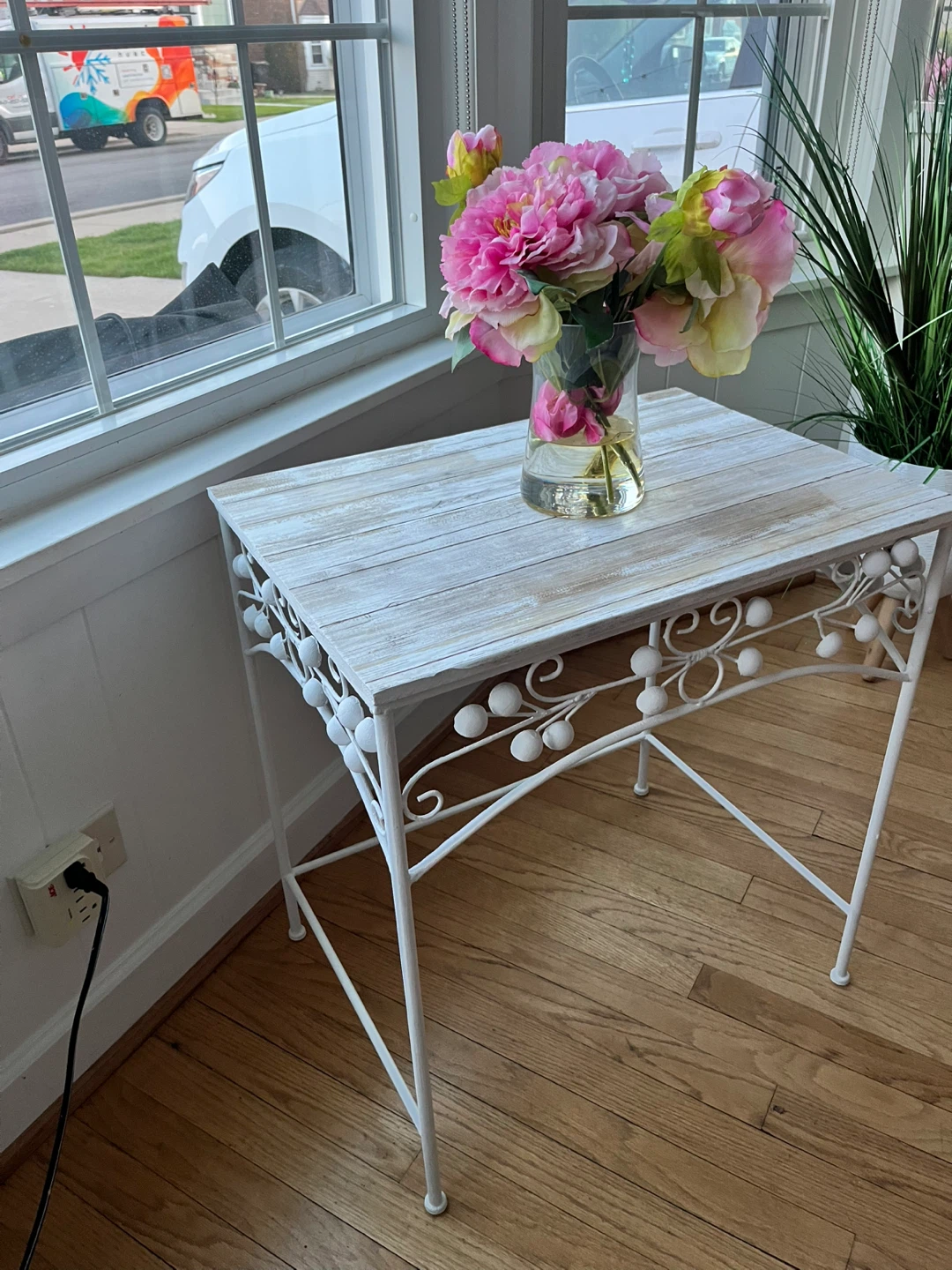 CUTE LARGE SIDE  TABLE/ENTRY - photo 2