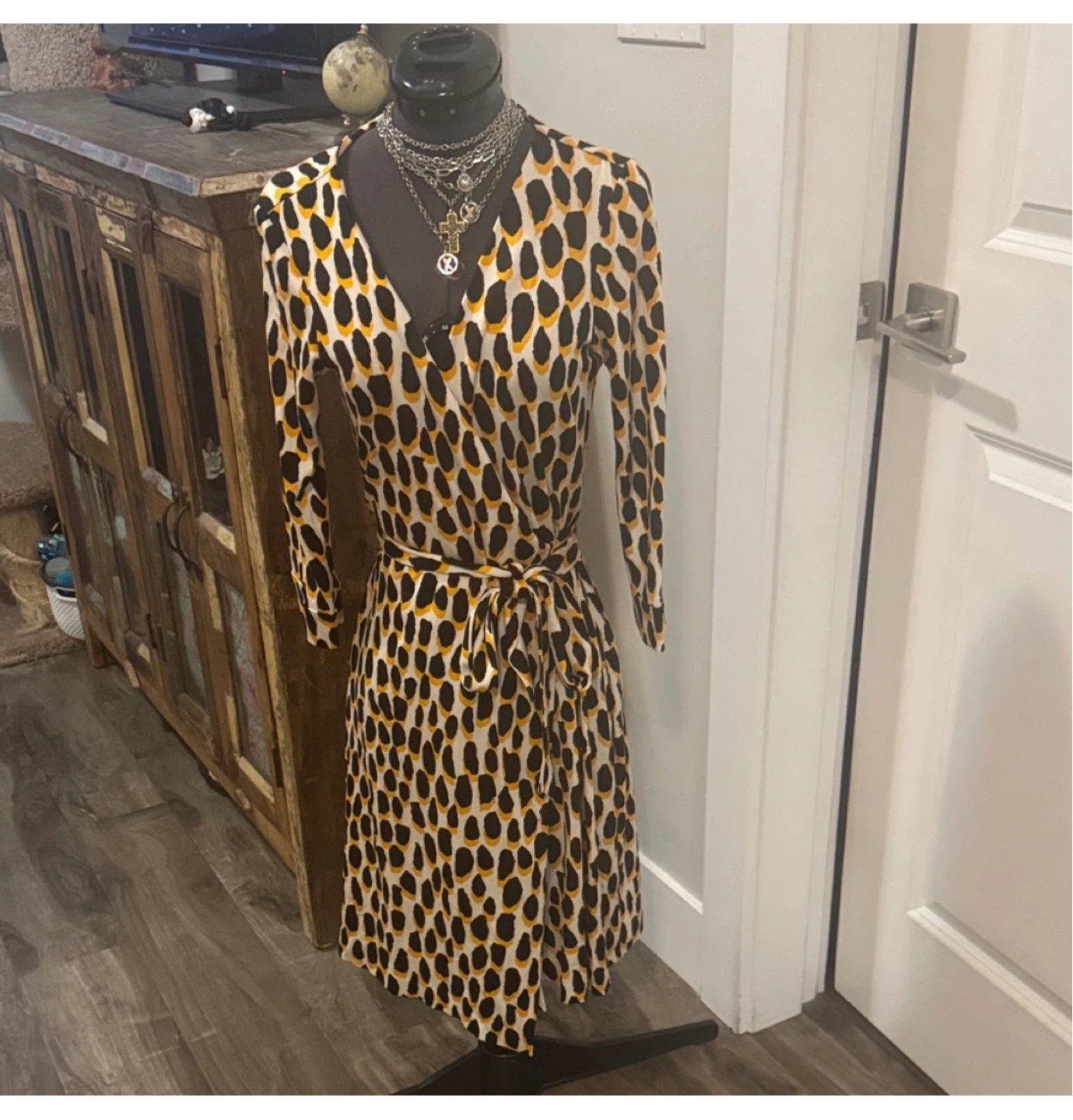 vintage dvf silk leopard print wrap dress - photo 2
