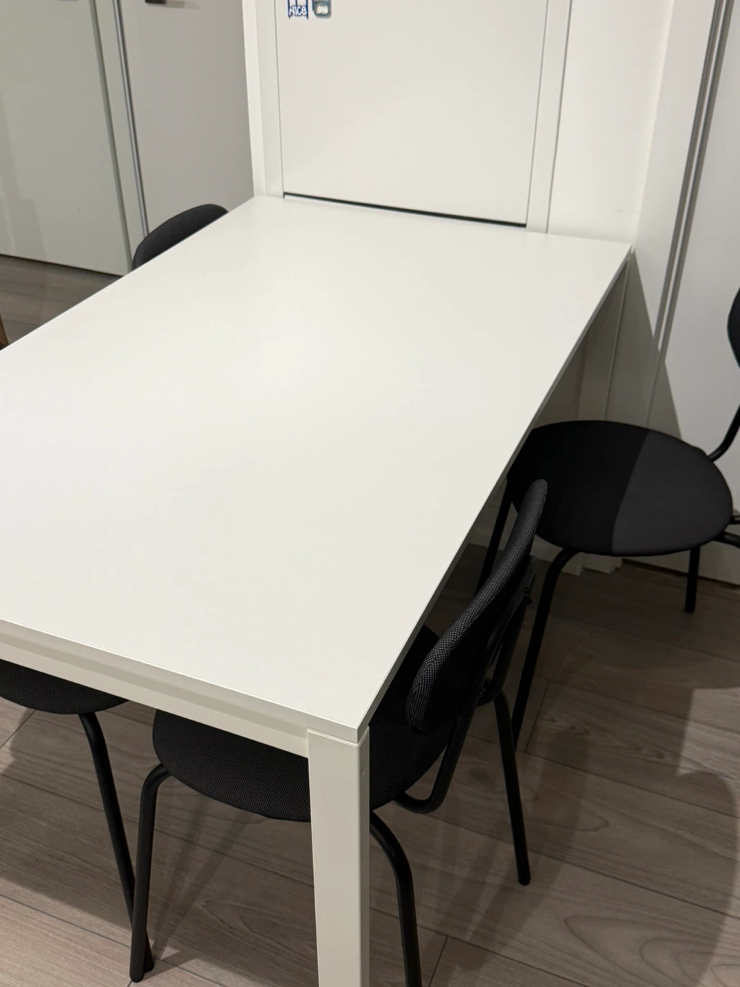 IKEA VIHALS Table + 4 SANDSBERG Chairs - photo 2