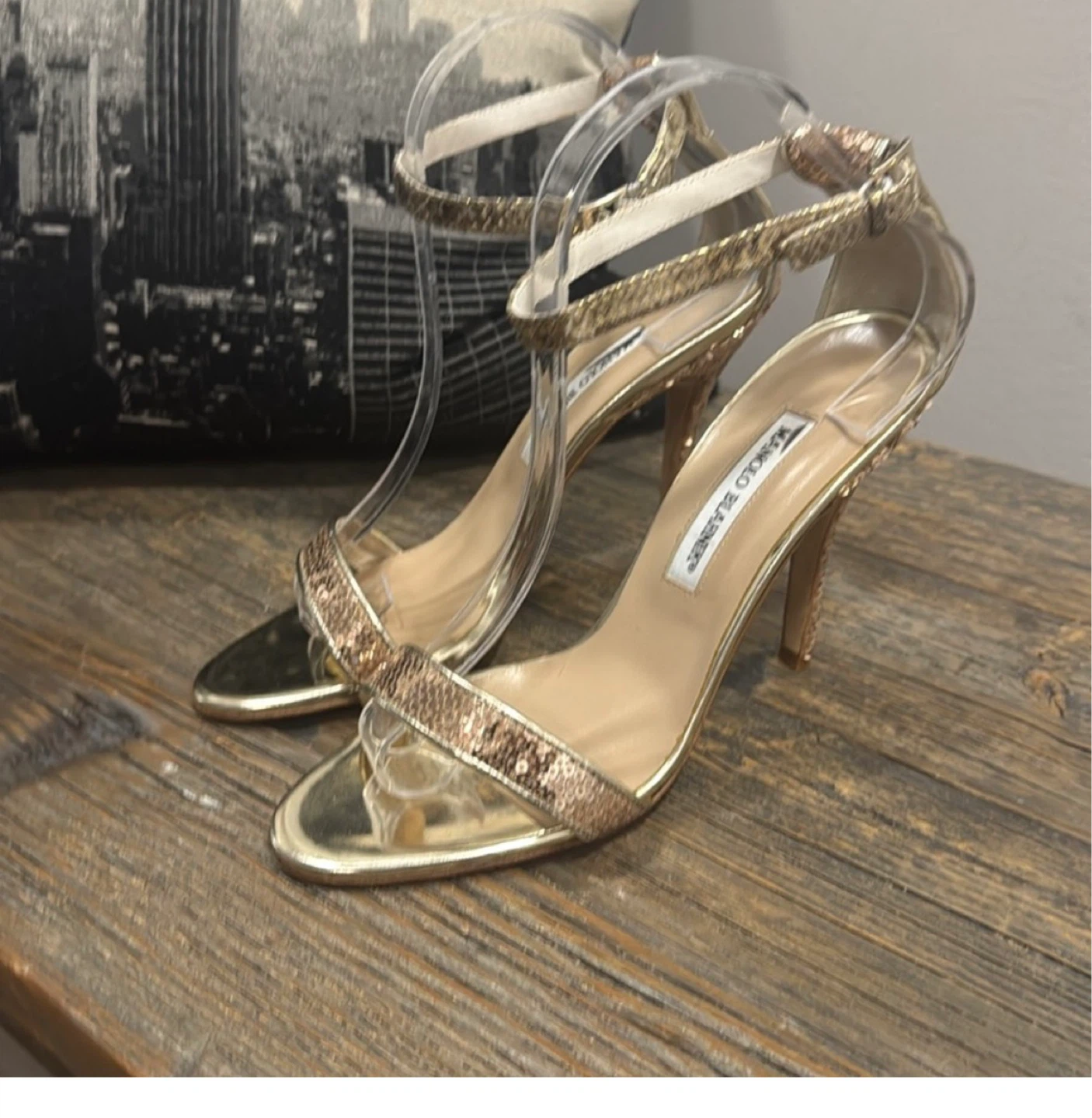 Manolo blahnik gold sequin heels - size 39 - photo 3
