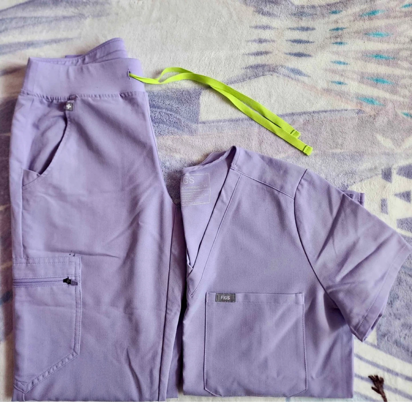 FIGS Scrubs Set - Lavender - XS