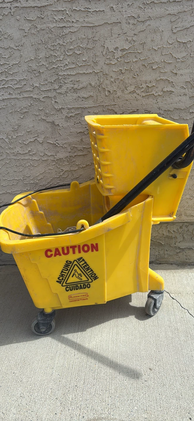 Rubbermaid Commercial Mop Bucket