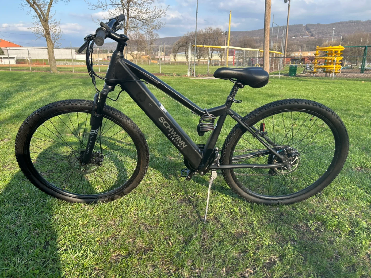 Schwinn Electric Mountain Bike - photo 4