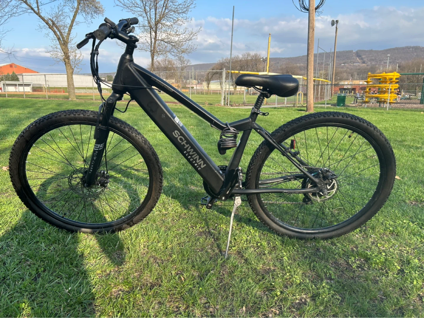 Schwinn Electric Mountain Bike - photo 3