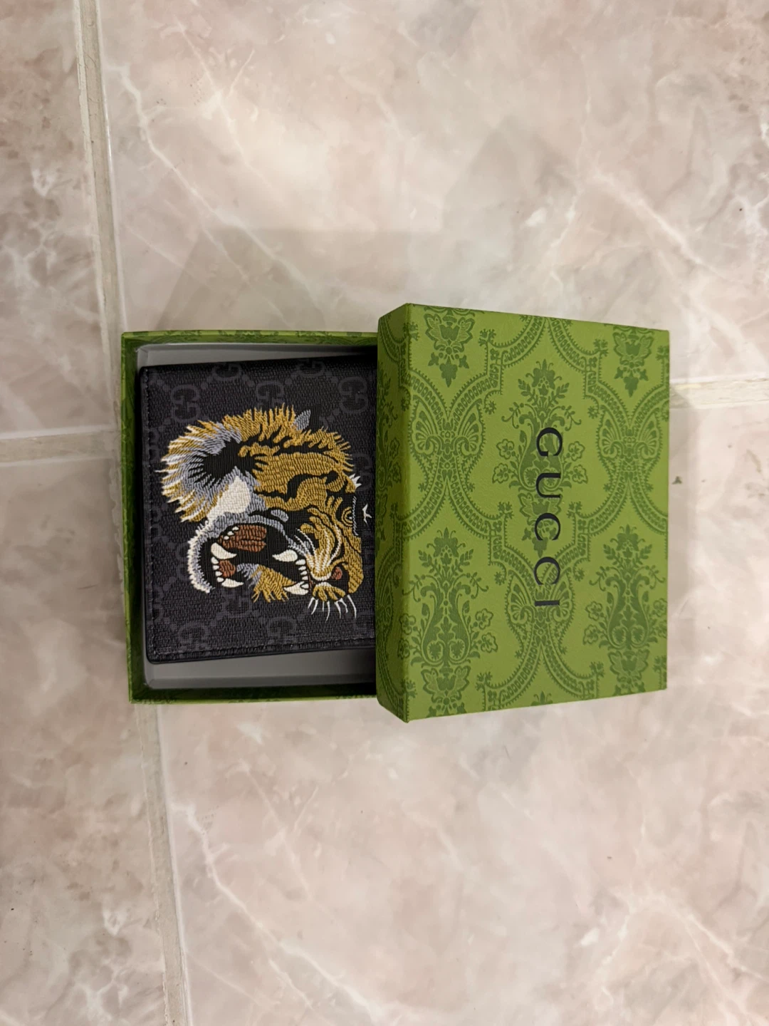 Gucci Bi-fold Wallet with Bee and Tiger Embroidery - photo 5