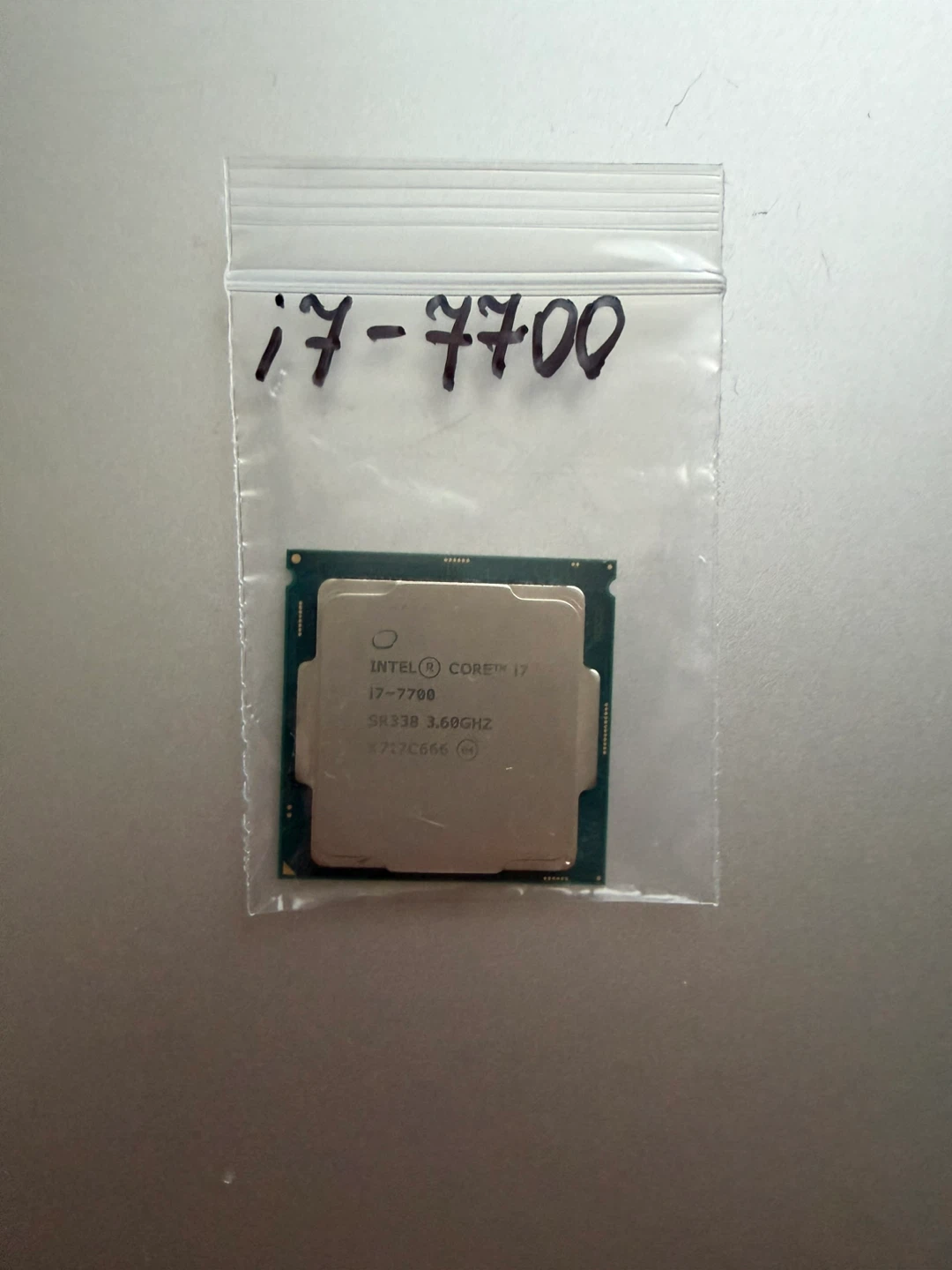 Intel Core i7-7700 CPU (LGA 1151)