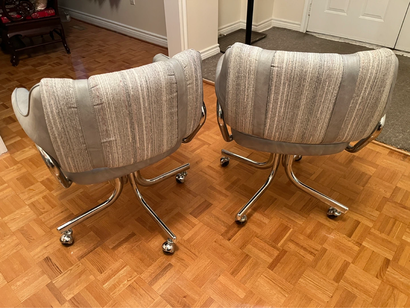 Set of 2 Vintage Swivel Office Chairs - photo 2