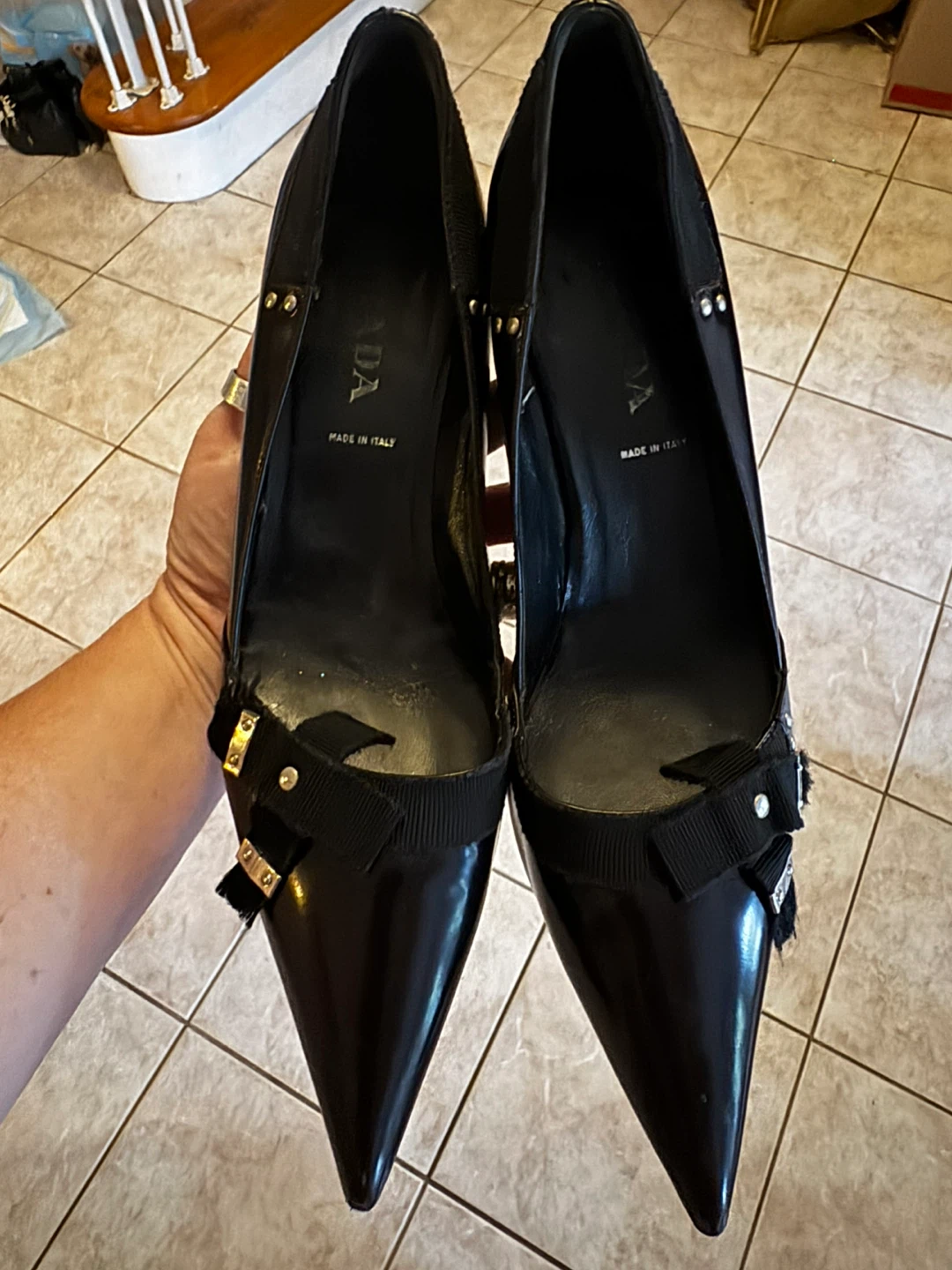 Prada vintage authentic Black Leather pumps with Ribbon Detail