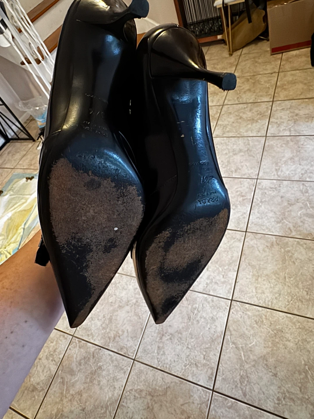Prada vintage authentic Black Leather pumps with Ribbon Detail - photo 3