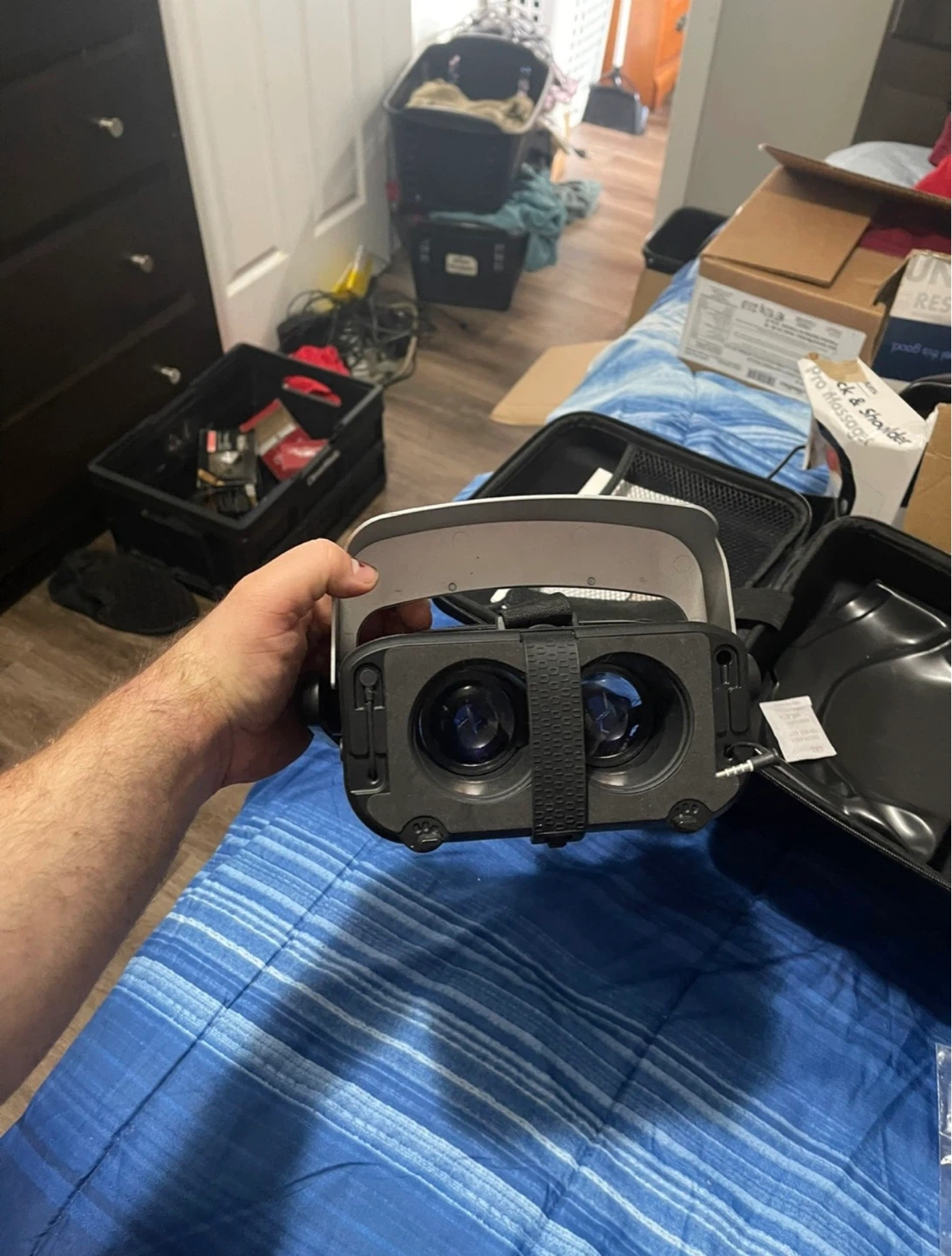 NOON PRO VR Headset with Case - photo 2