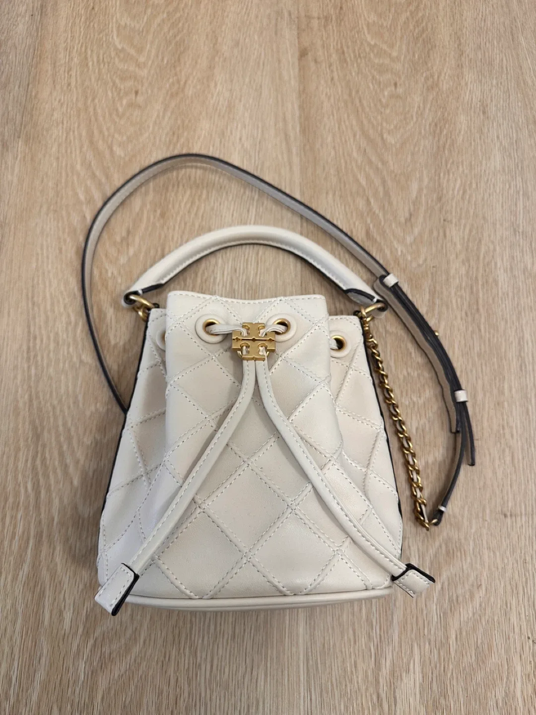 Tory Burch Kira Quilted Convertible Bucket Bag Cream Leather - photo 4