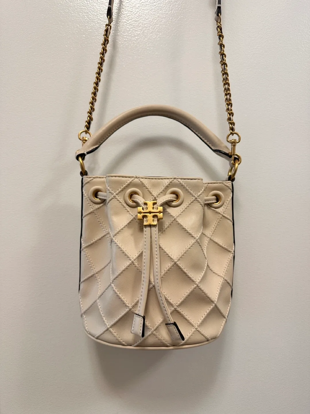 Tory Burch Kira Quilted Convertible Bucket Bag Cream Leather - photo 3