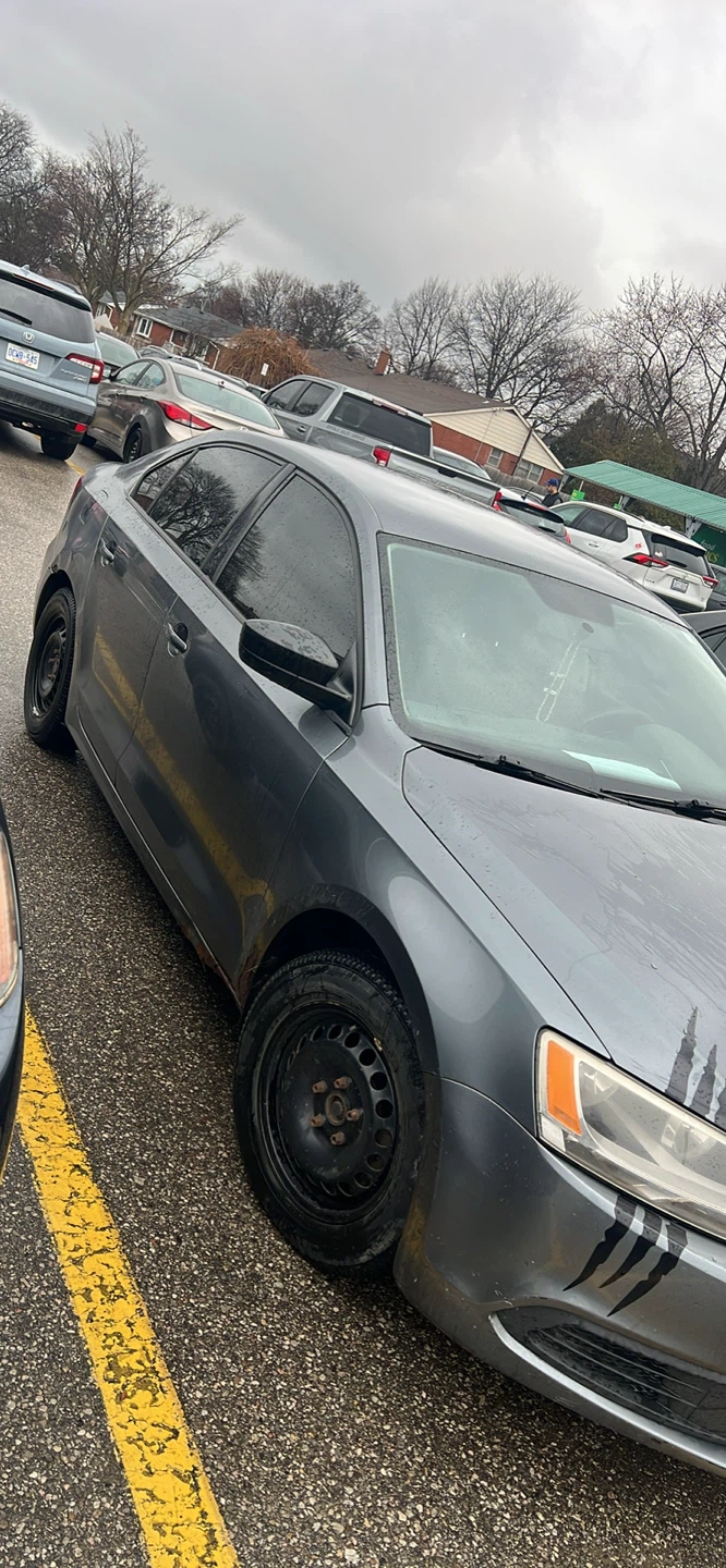 Grey Volkswagen Jetta 2013