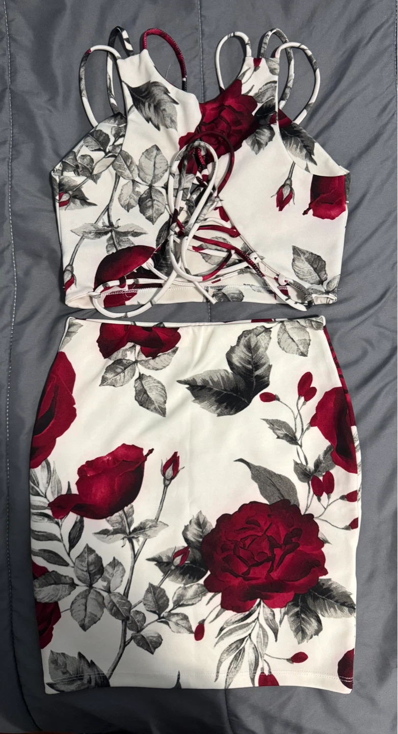 Rose Print Crop Top and Skirt Set - photo 2