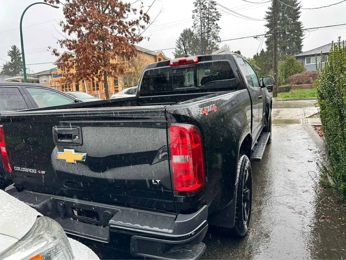Black Chevrolet Colorado LT Pickup Truck - photo 2