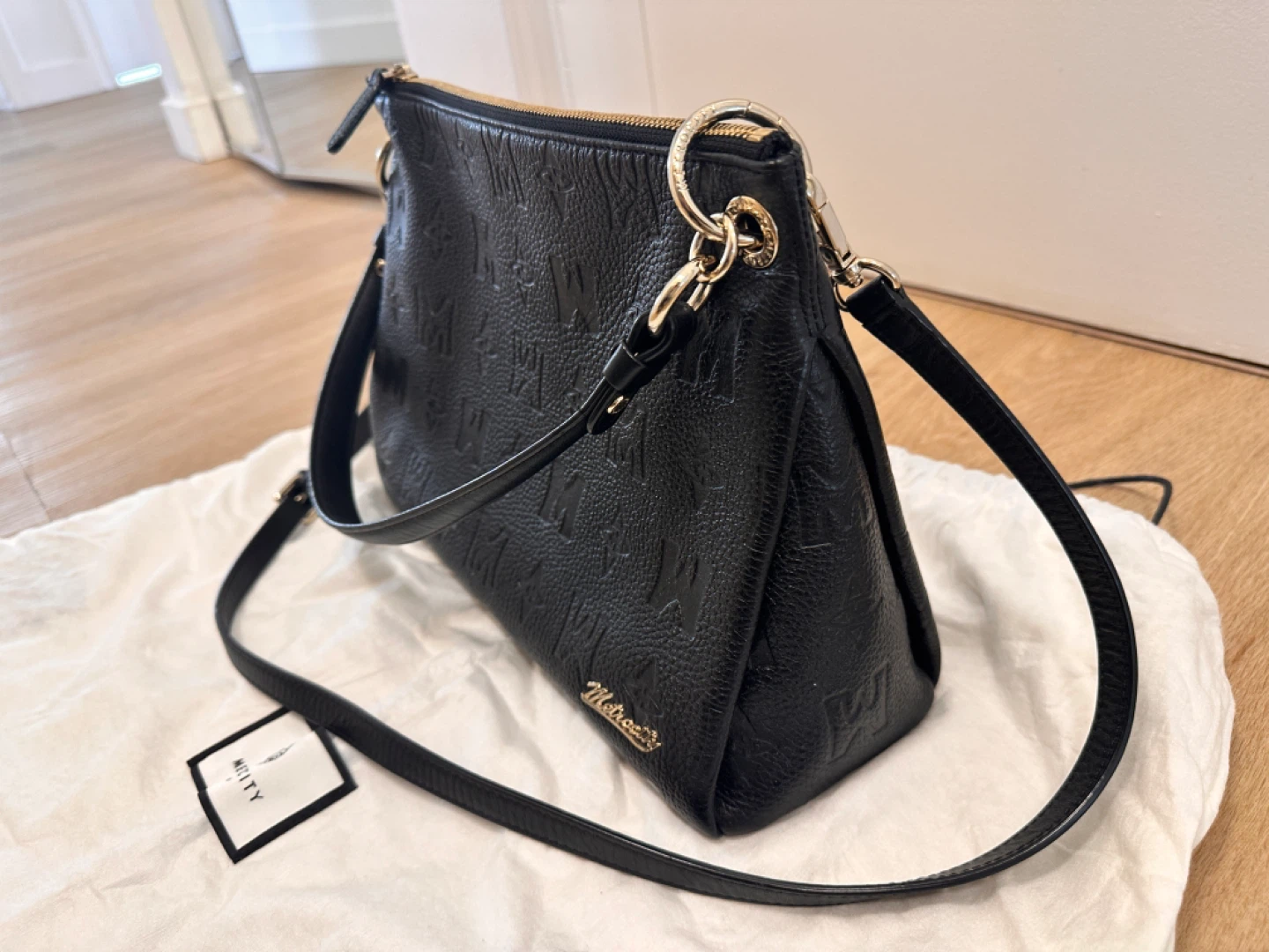 Metropolis Black Leather Embossed Shoulder Bag - photo 2