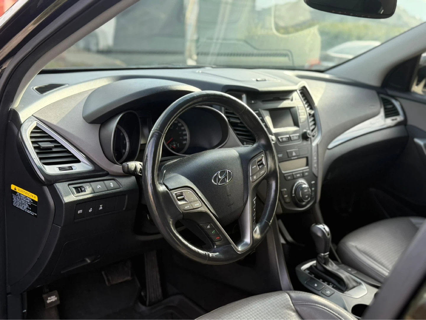 Black Hyundai Santa Fe SUV - photo 2