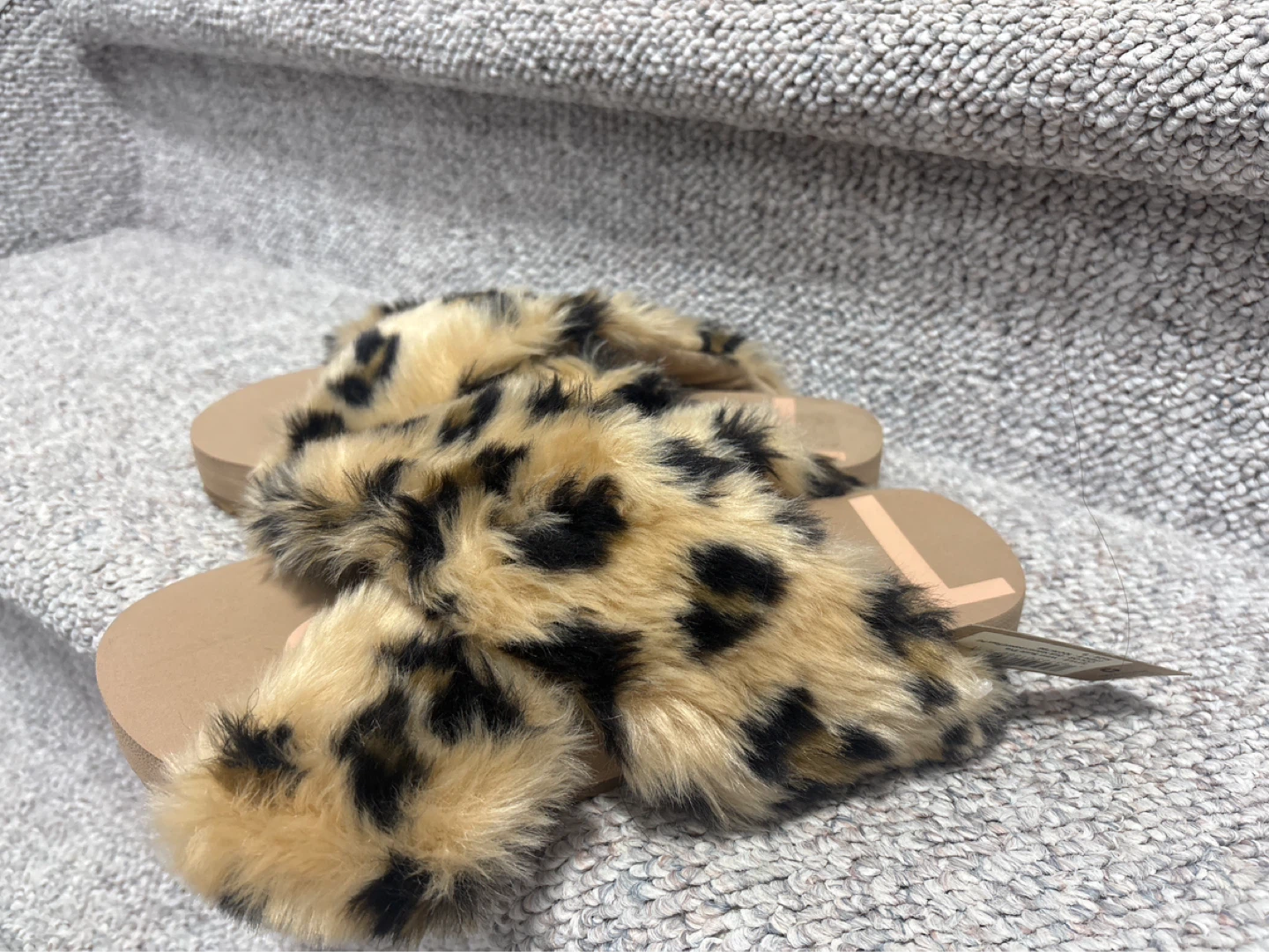 Fuzzy Leopard Print Slides Slippers