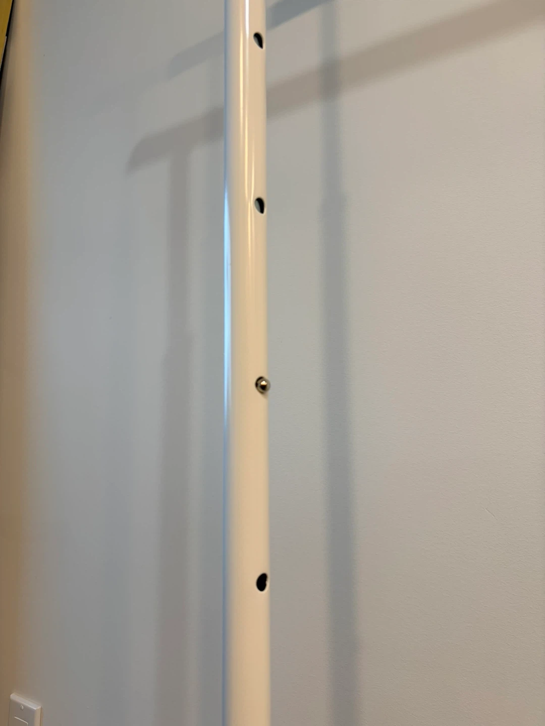 ✨ White Clothing Rack on Wheels – Adjustable & Like New - photo 4