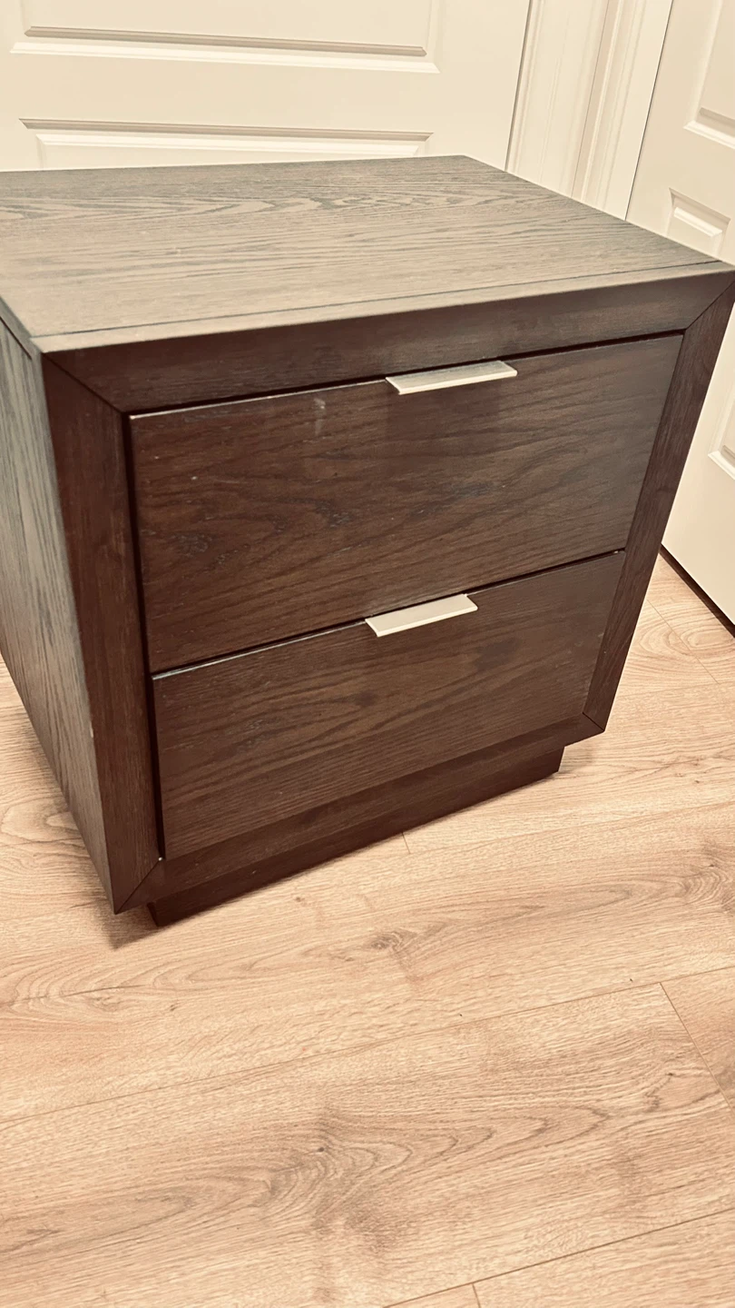 Universal Broadmoore 2-Drawer Nightstand / End Table – Dark Wood - photo 2