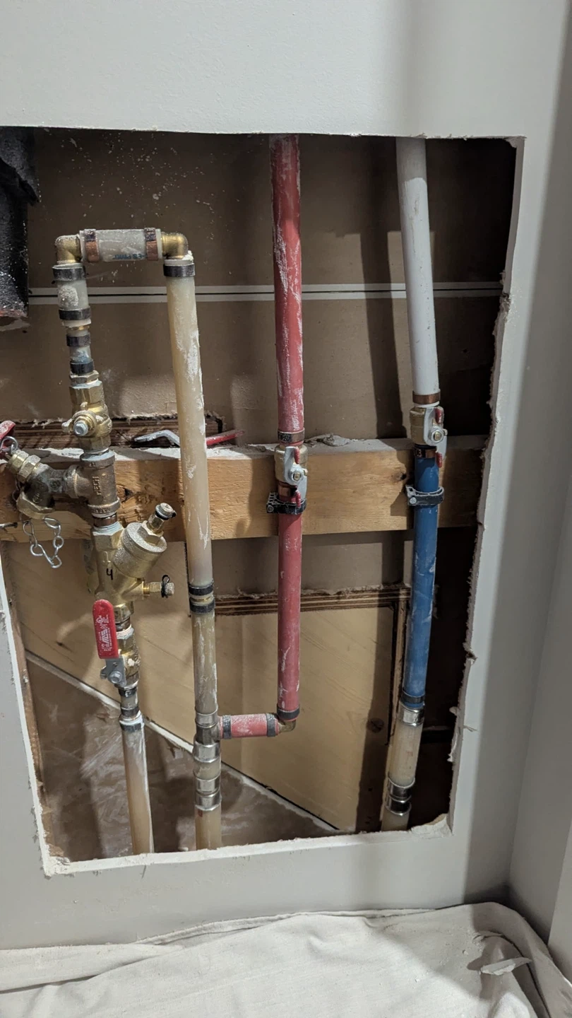Service plumber - photo 2