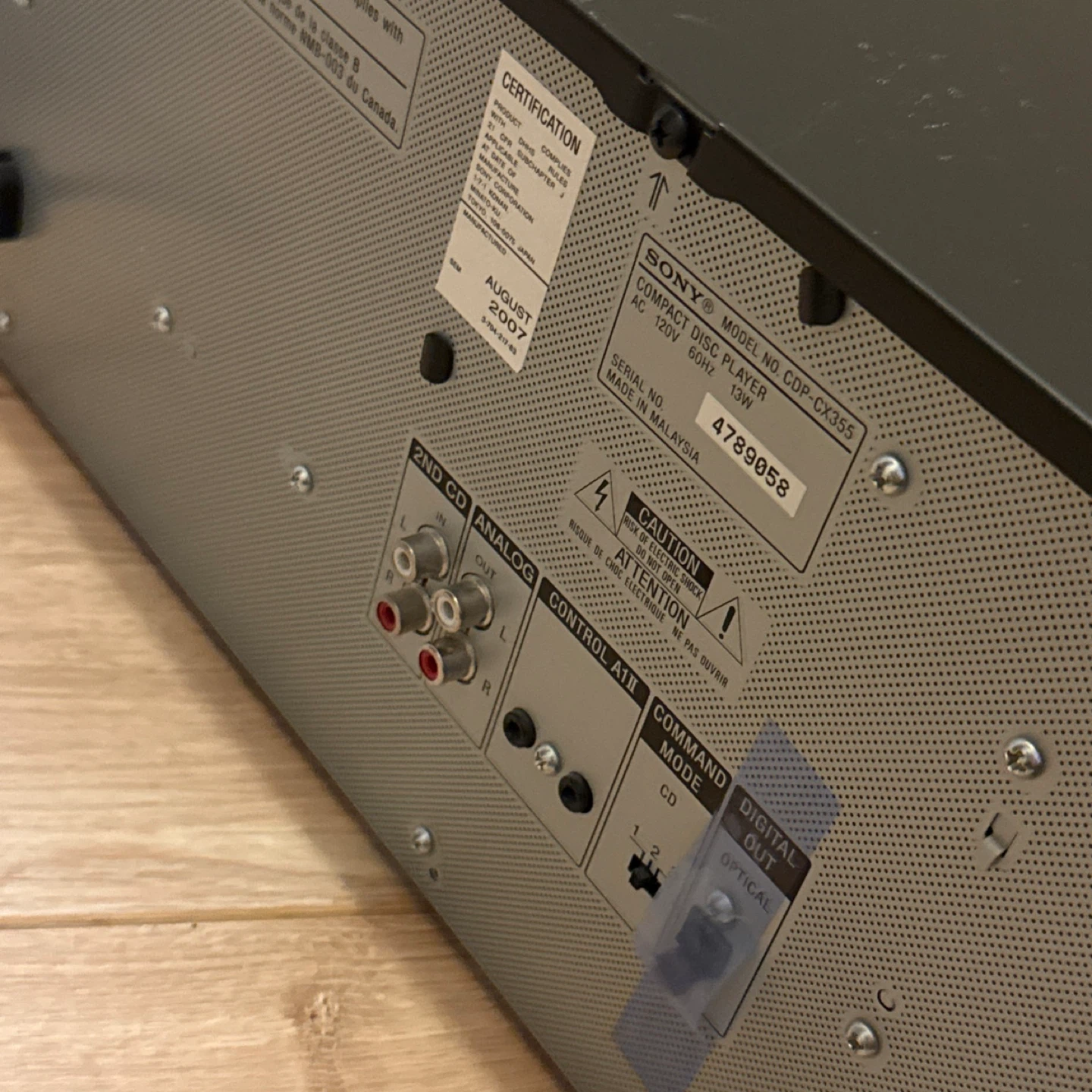 Sony MegaStorage 300 CD Compact Disc Player - photo 3