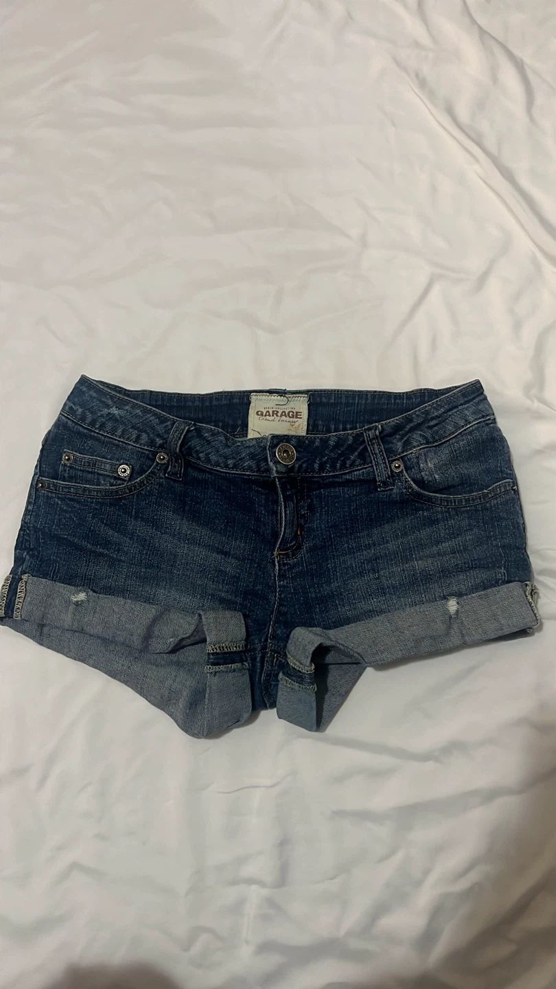 Garage Denim Shorts Size 7 (fits like a 0)