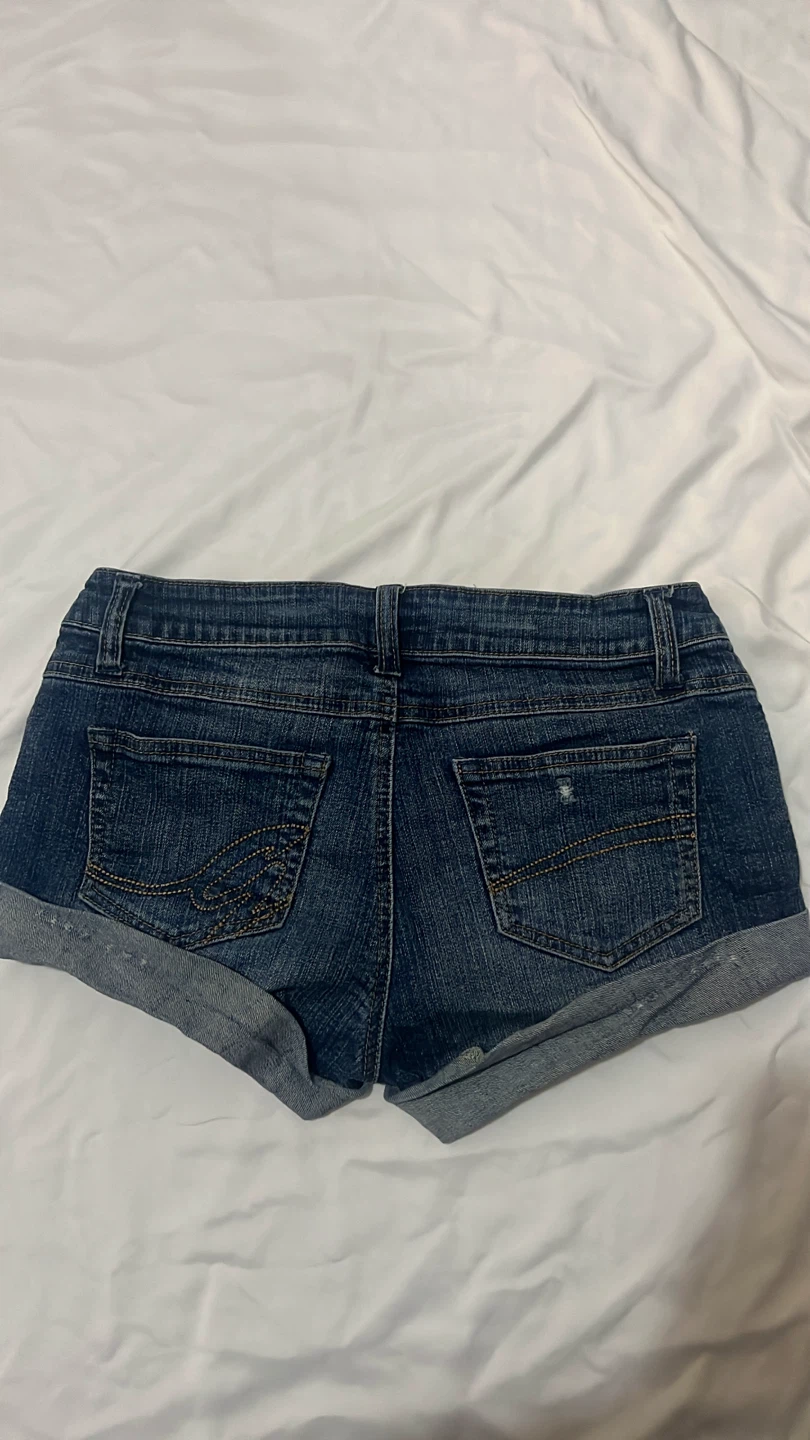 Garage Denim Shorts Size 7 (fits like a 0) - photo 2
