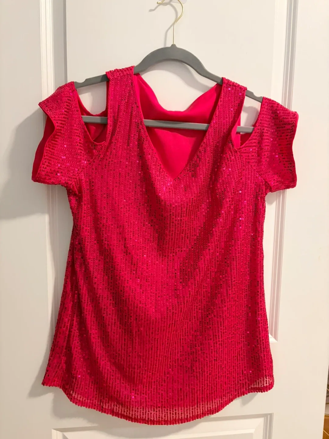Women's L Sequined Cold Shoulder Top