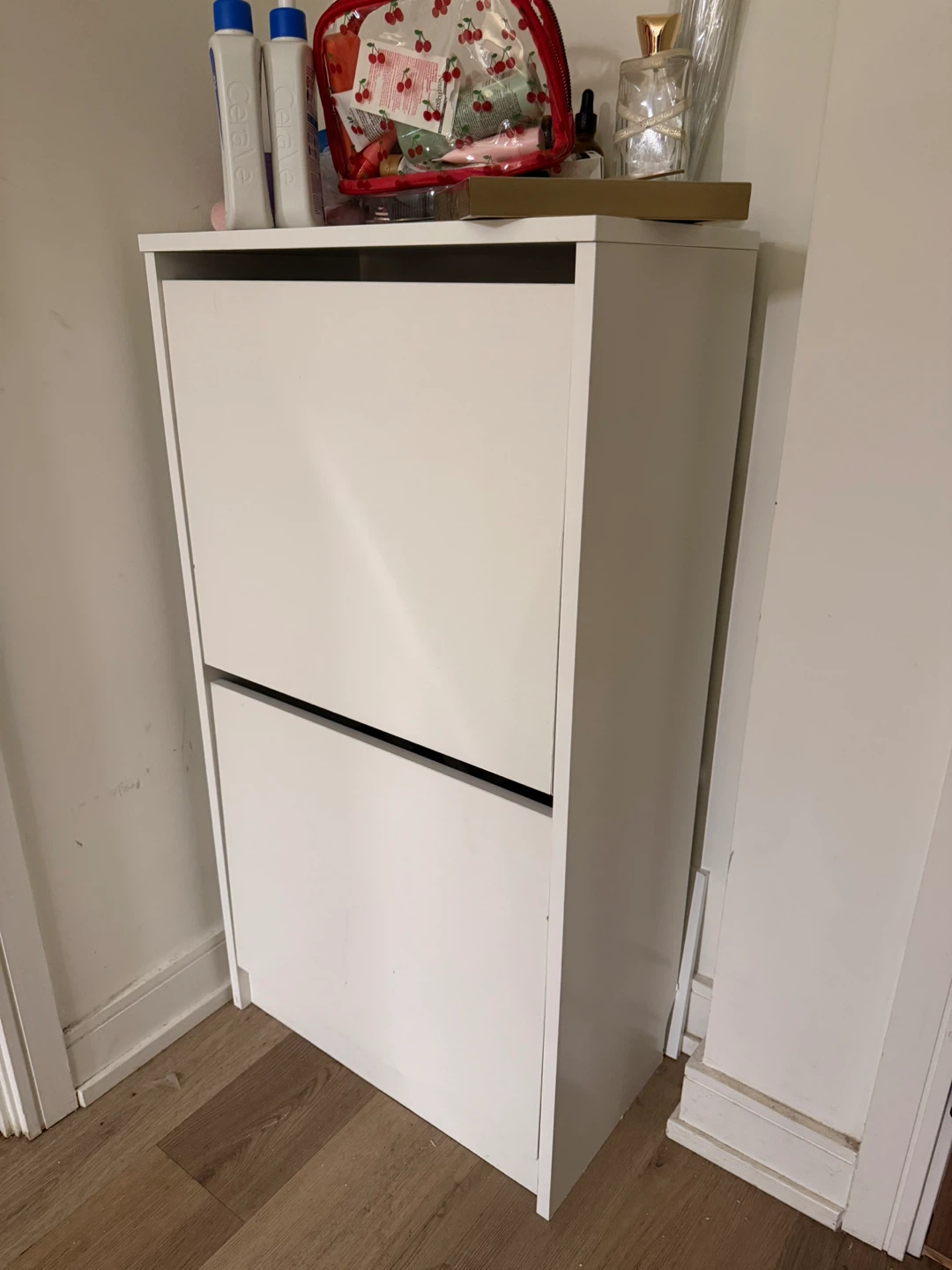 White 2-Door Shoe Cabinet with Tilting Drawers - photo 5