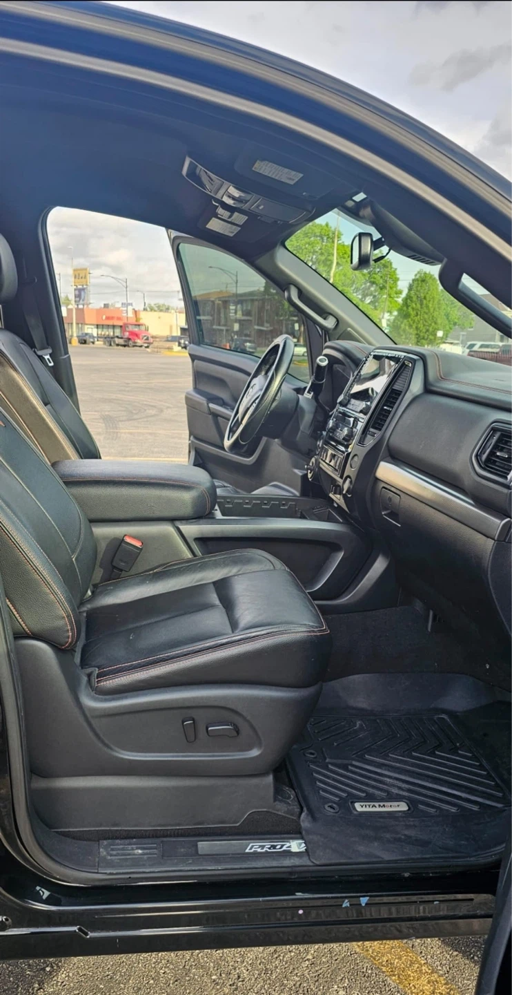 Black Nissan Titan PRO-4X Crew Cab Pickup Truck - photo 4