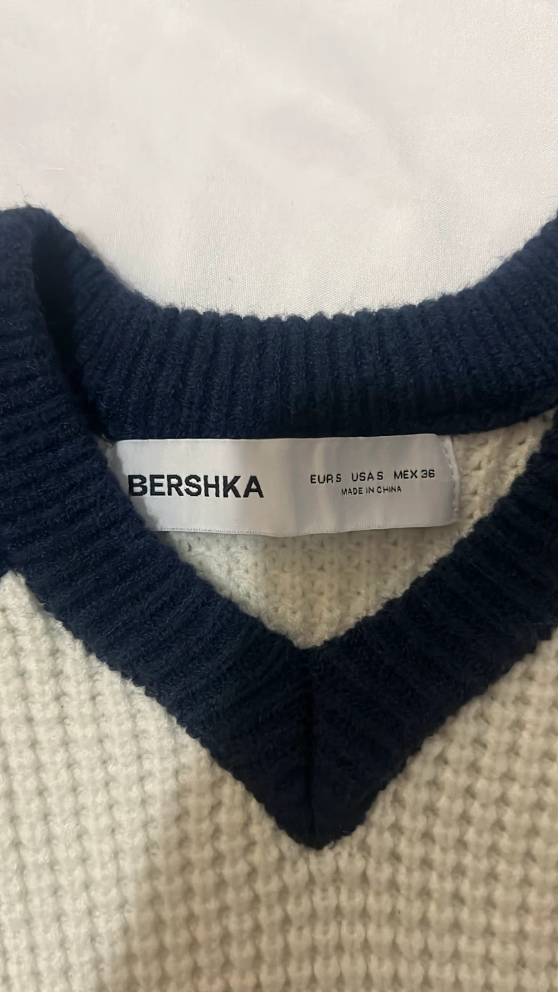 Bershka "Oregon" V-Neck Sweater - photo 2