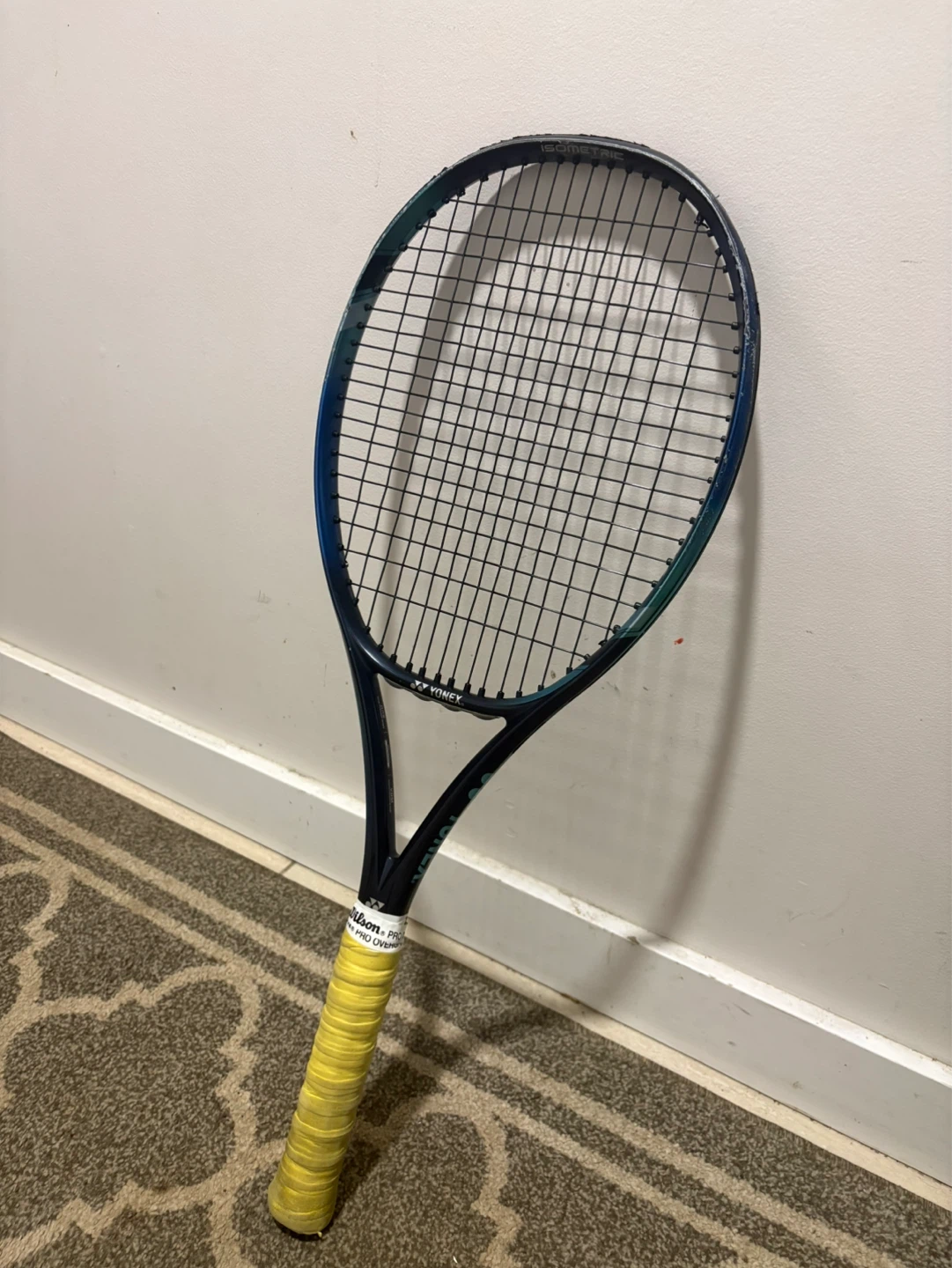 Yonex Ezone 98 (tennis racket)