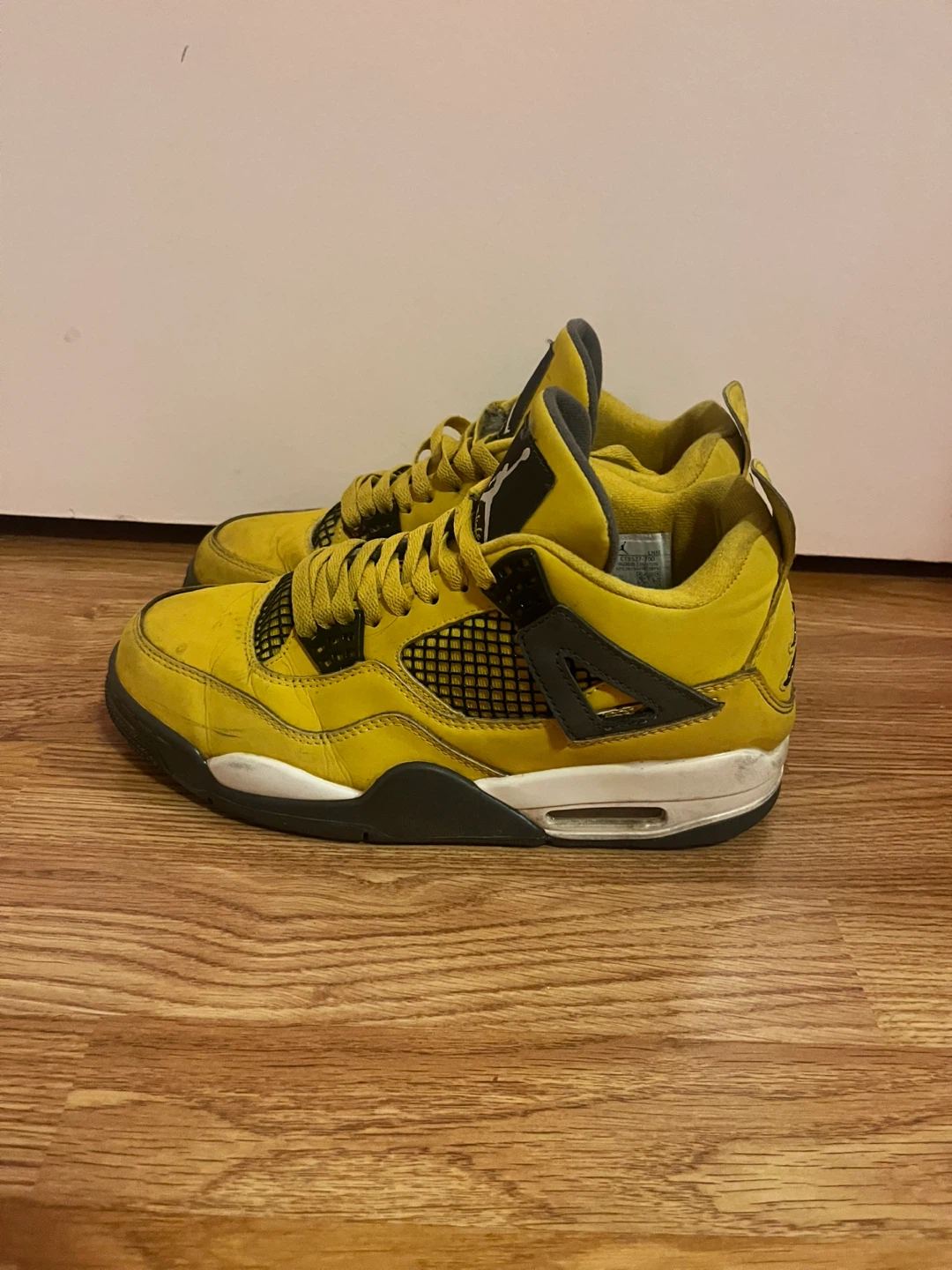 Air Jordan 4 Yellow Sneakers r3p size 8 mens - photo 2
