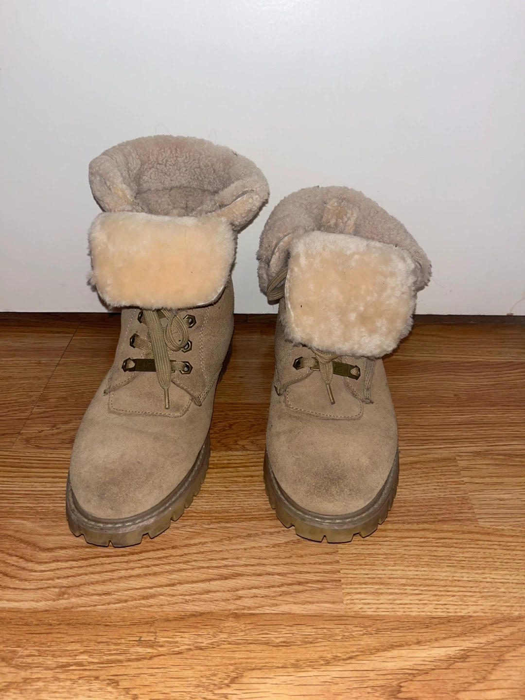 Ugg Classic  Boots size 8