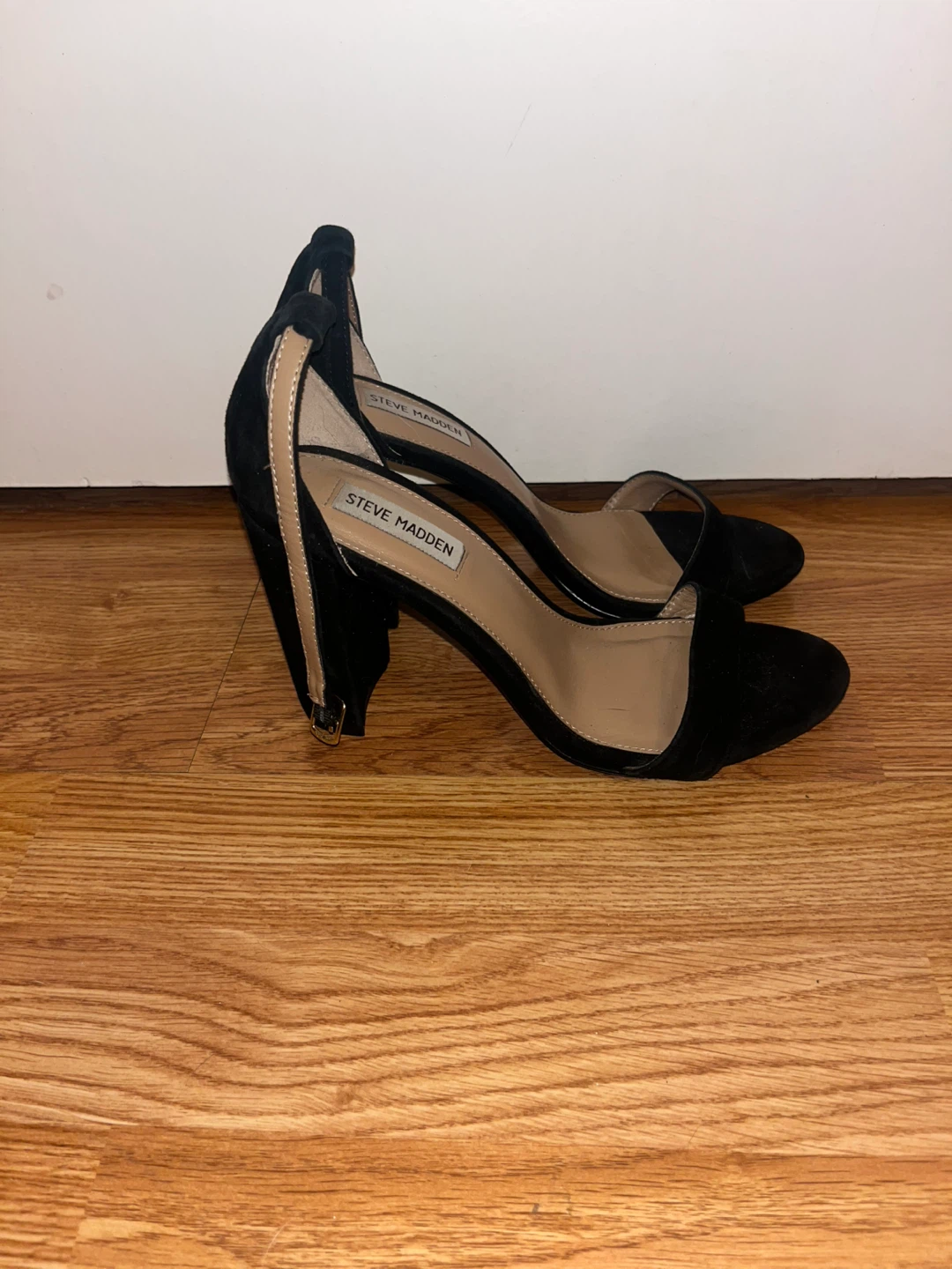 Steve Madden Black Suede Heels - photo 2